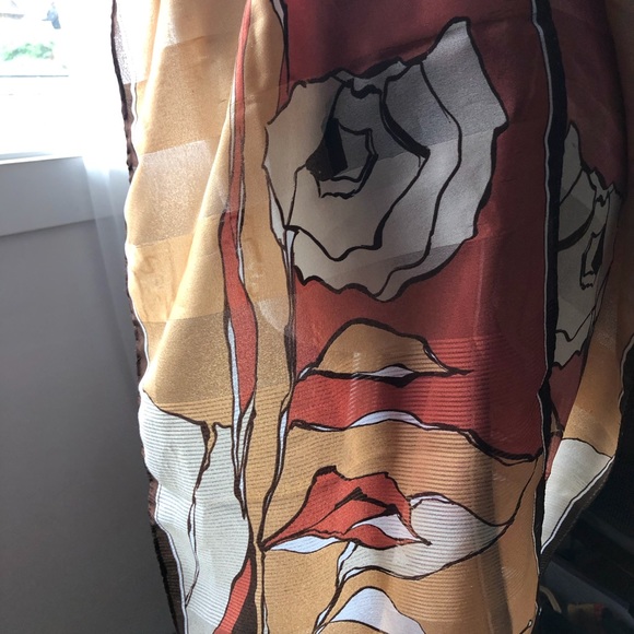 Vintage scarf $5 or FREE with any purchase - Picture 2 of 5
